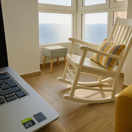 Skyline - Beach Apartment With Breathtaking Views And More カディス エクステリア 写真
